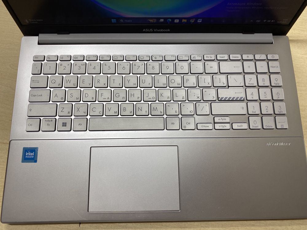 продам ноутбук Asus Vivobook Go E15. В идеальном состояние