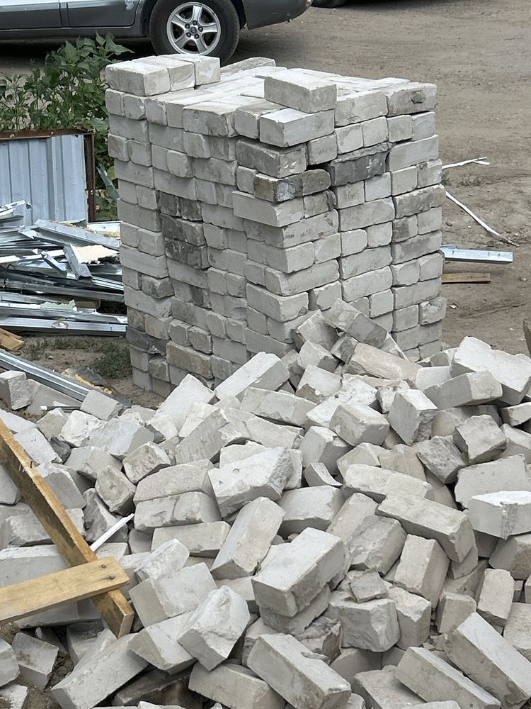 Продам бу силикат керпичи