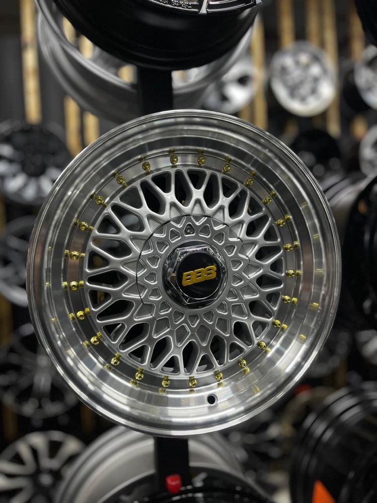 комплект новых дисков R15 4x100