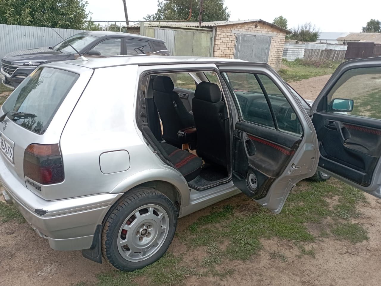 Продам срочно автомобиль