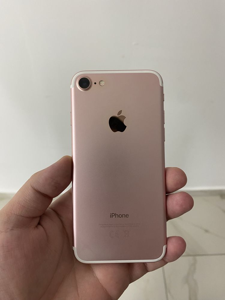 Продам Iphone-7 Rose