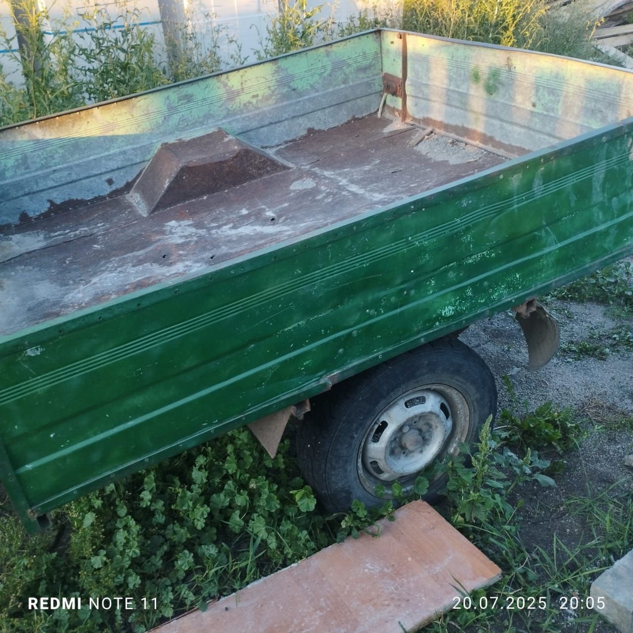 Прицеп автомобильный