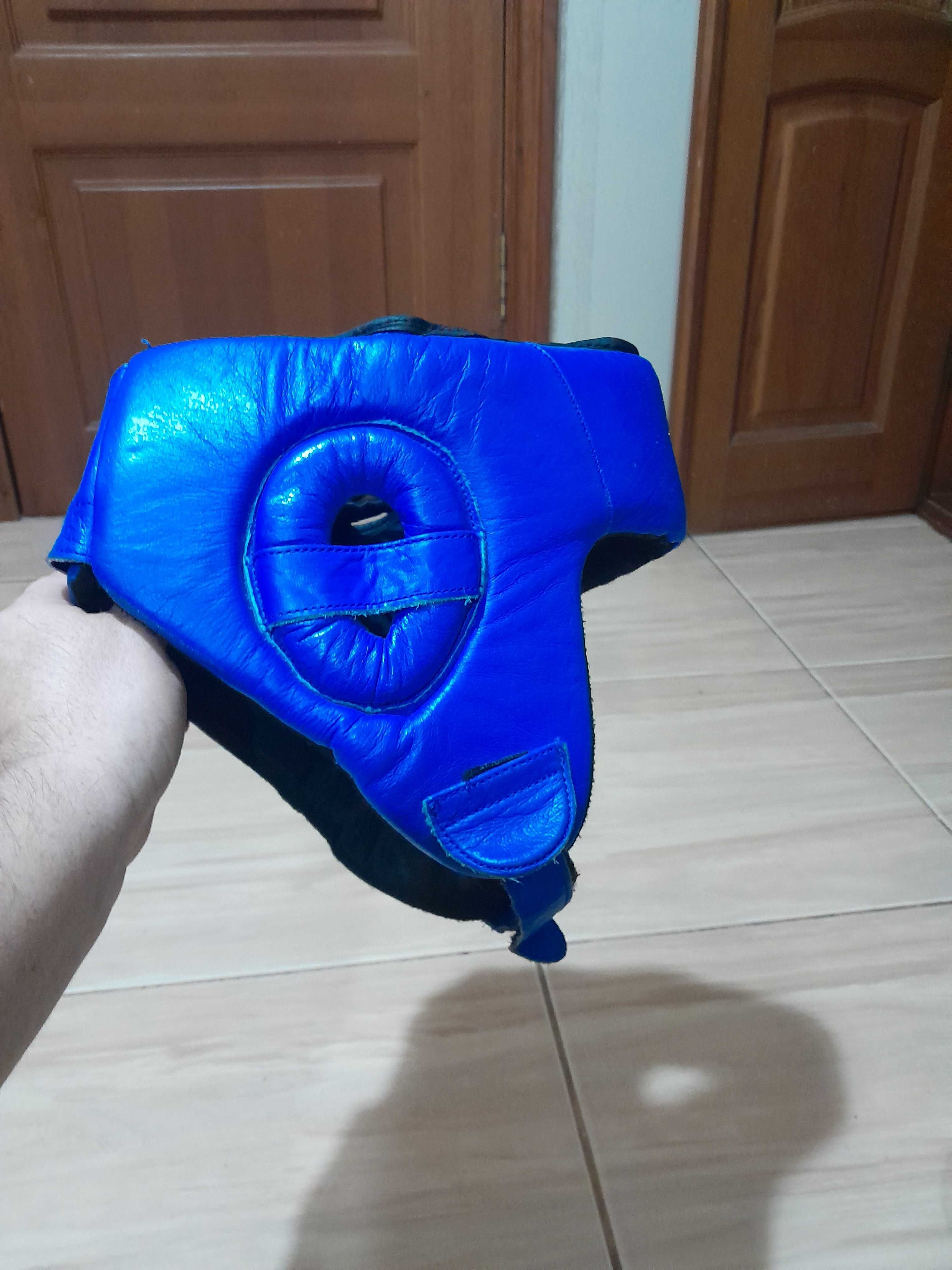 Шлем для единоборств