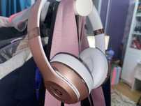 Продам беспроводные накладные наушники Beats Solo 3 как новые