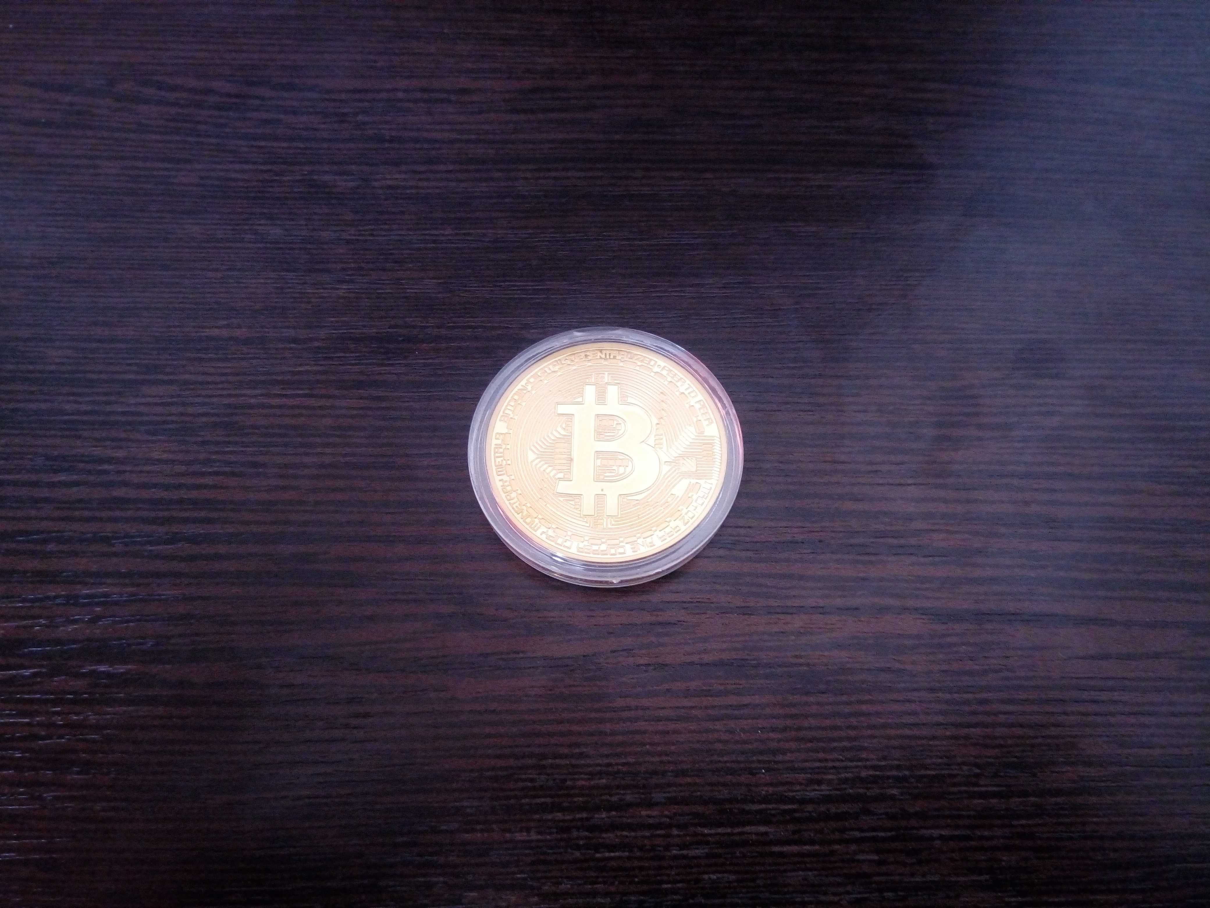 Сувенирная монета Bitcoin - в подарок или в коллекцию!