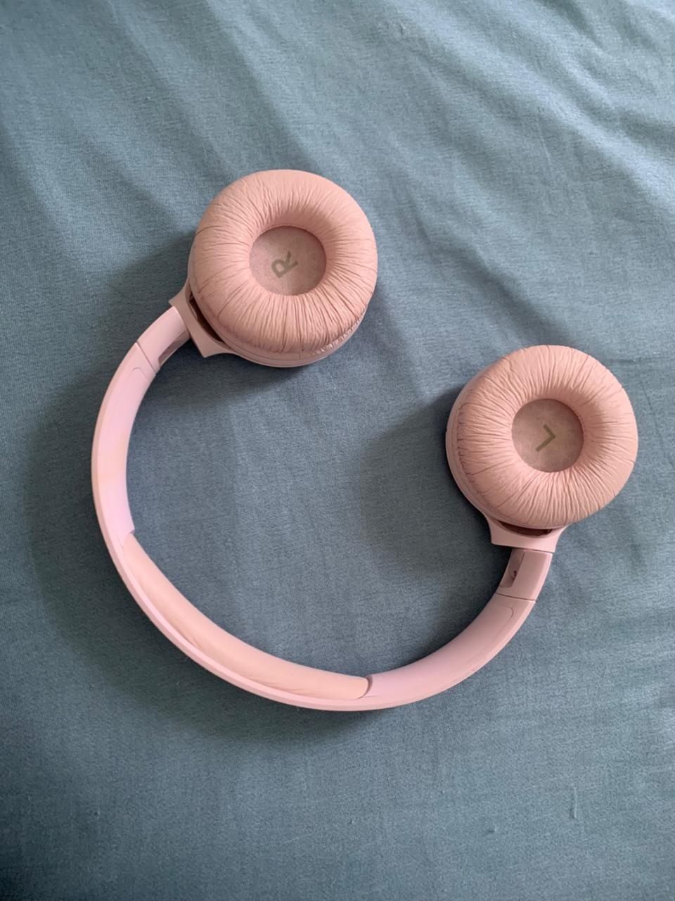 Наушники JBL в отличном состоянии