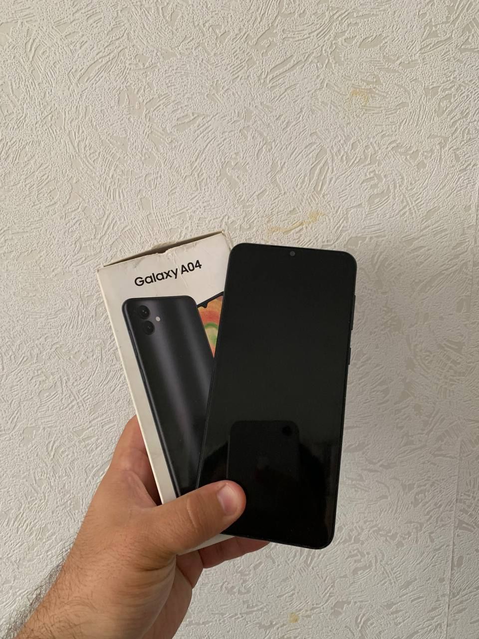 Samsung A04  64GB продам
