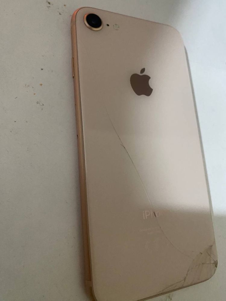 Iphone 8золотистый