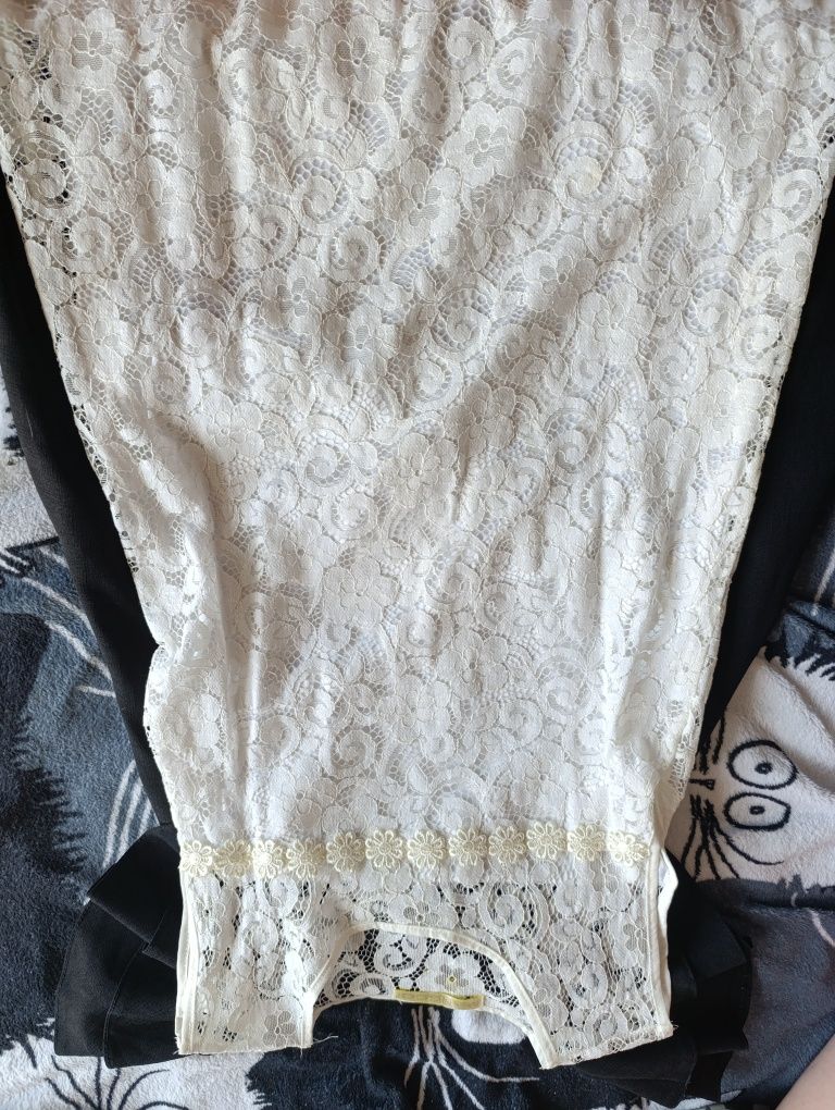 Продам 2 платья по 5 тыщ
