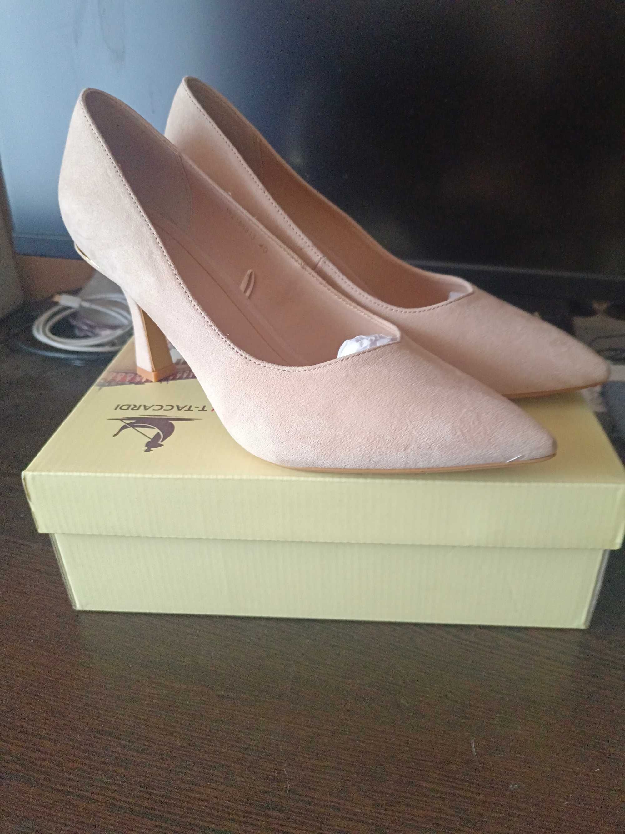 Продам туфли женские