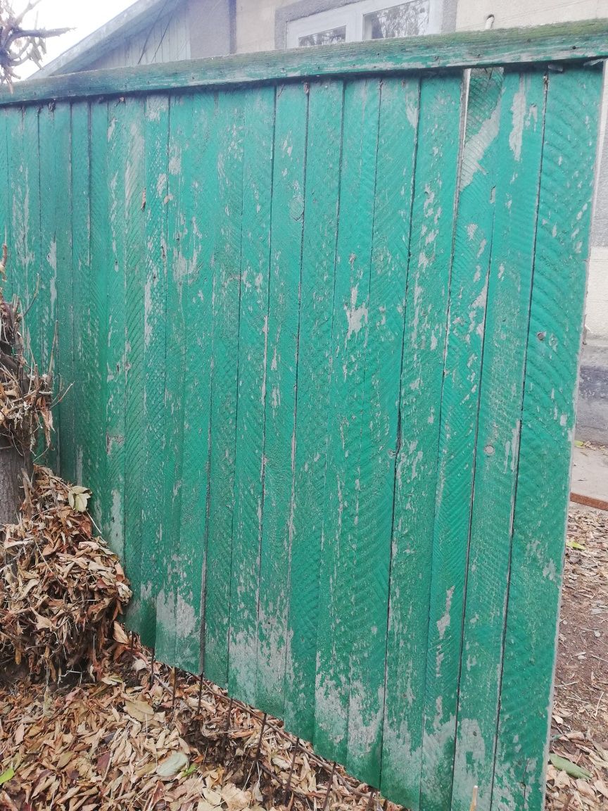 Продаётся штакетник на забор, примерно, 16м,за 20000т