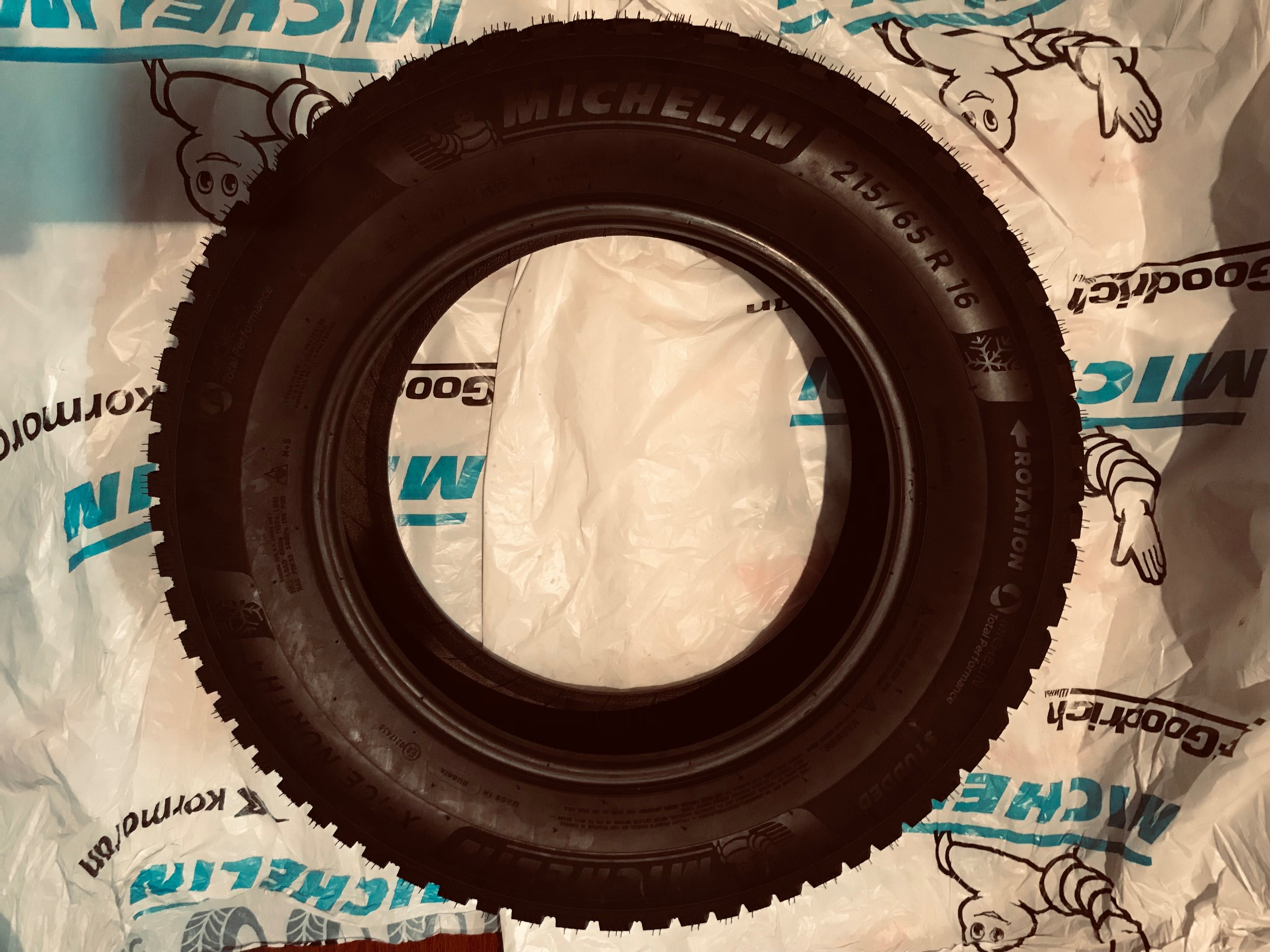 Продам две зимние шины «Michelin”215*65*R16. Цена за 1шт. 75 000тенге