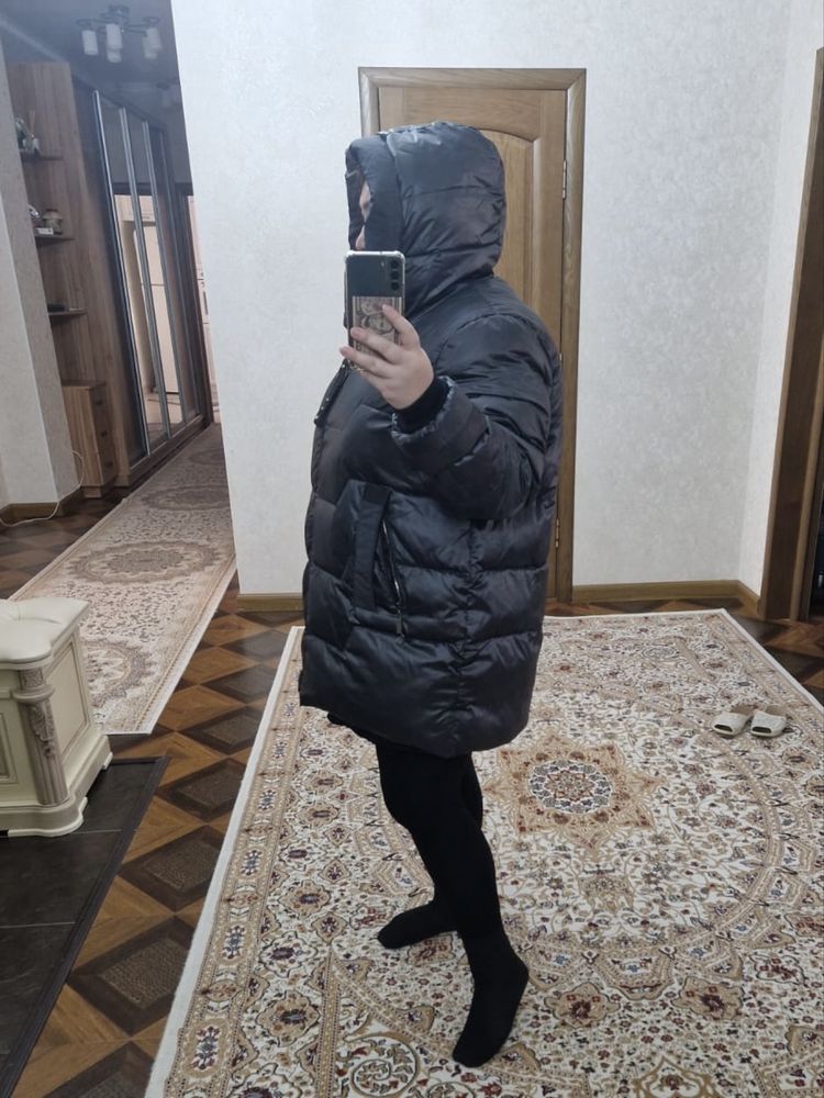 Пуховик зимний отличного качества