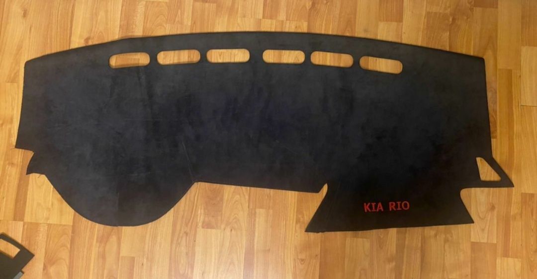 Накидка на панель cobalt,vesta,accent,rio,ceed,camry,avensis,corolla,