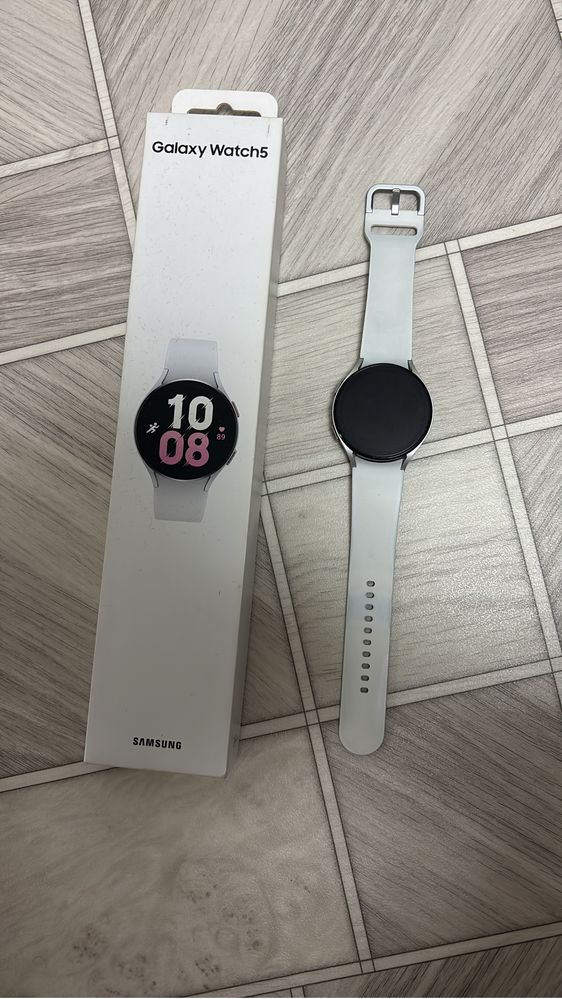 Продам Часы Galaxy 5