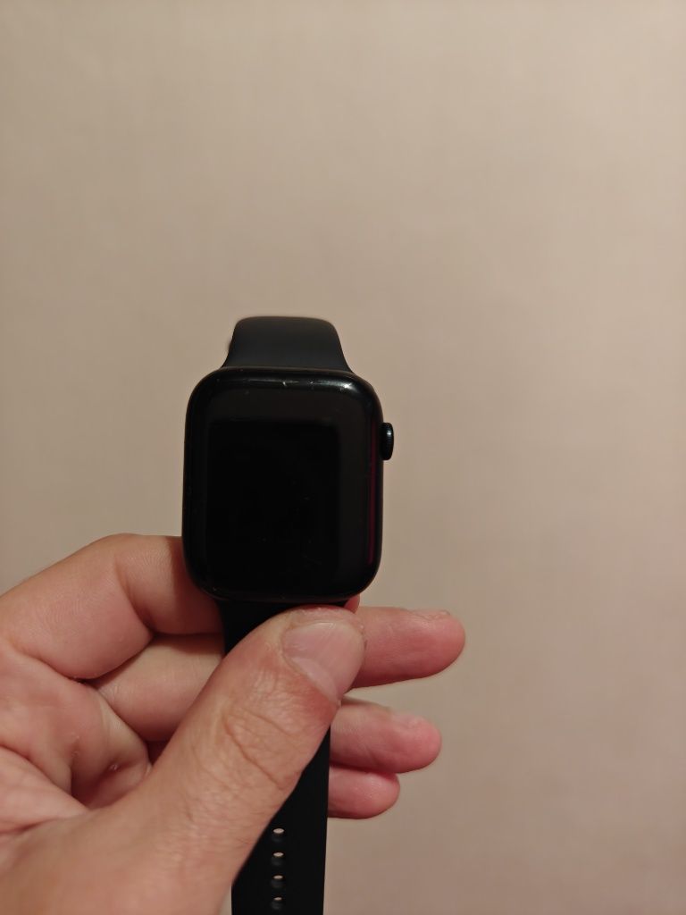 Apple watch 7 в хорошем состоянии
