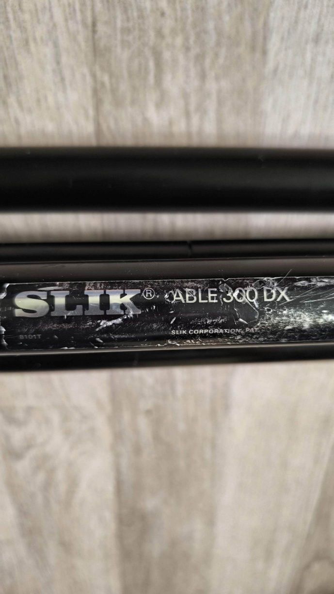 Продам штатив slik able 300dx