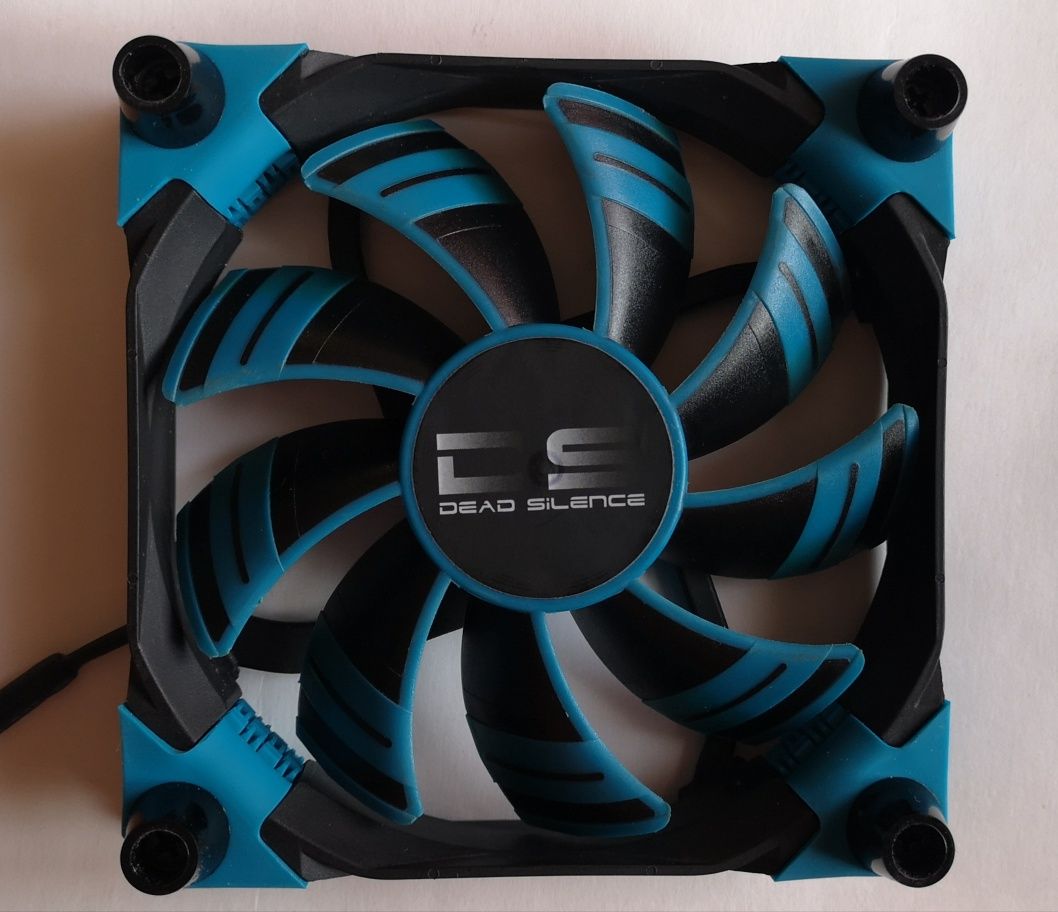 Вентилятор Aerocool Dead Silence для охлаждения роутера или компьютера