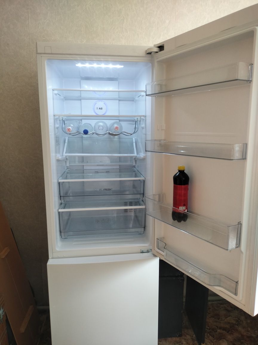 Продам холодильник