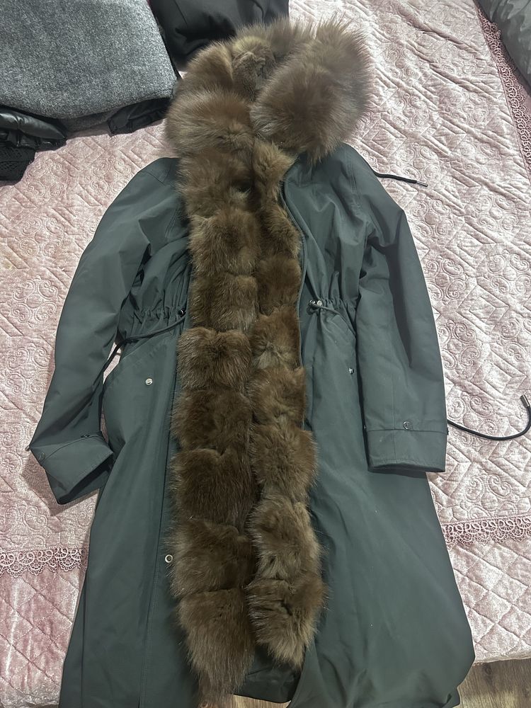 Продам парку бу за 8000