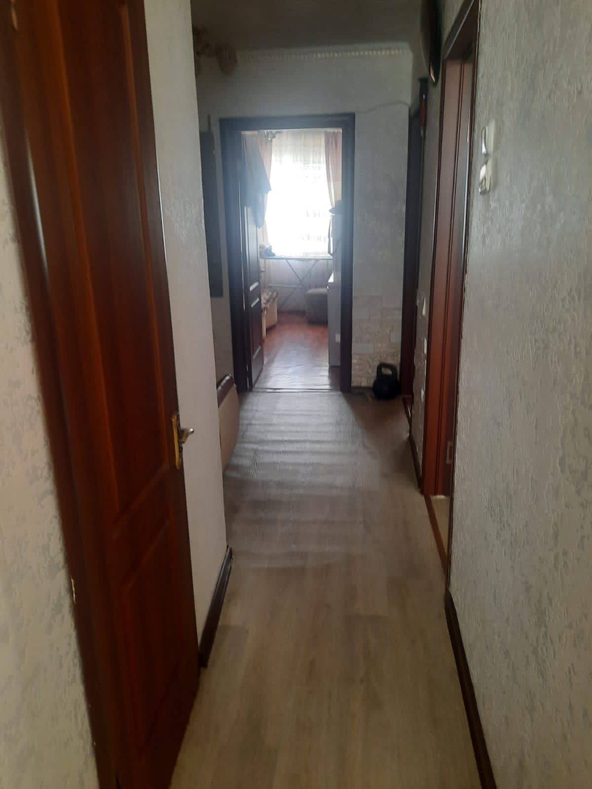 Срочно продам уютную , тёплую квартиру !