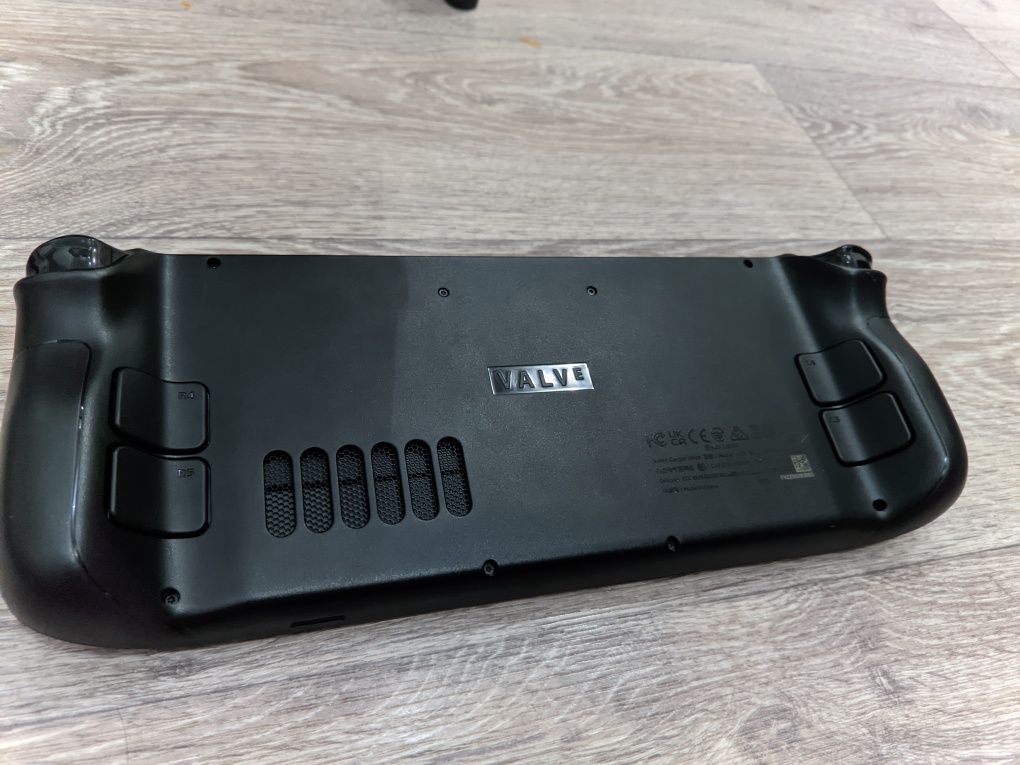 Продам консоль Steam Deck OLED