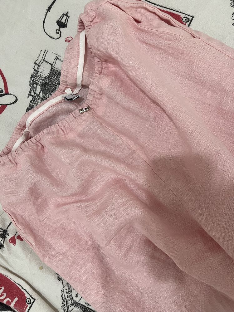 Двойка из льна розового цвета. Материал лен. Продам за 22 тысячи.