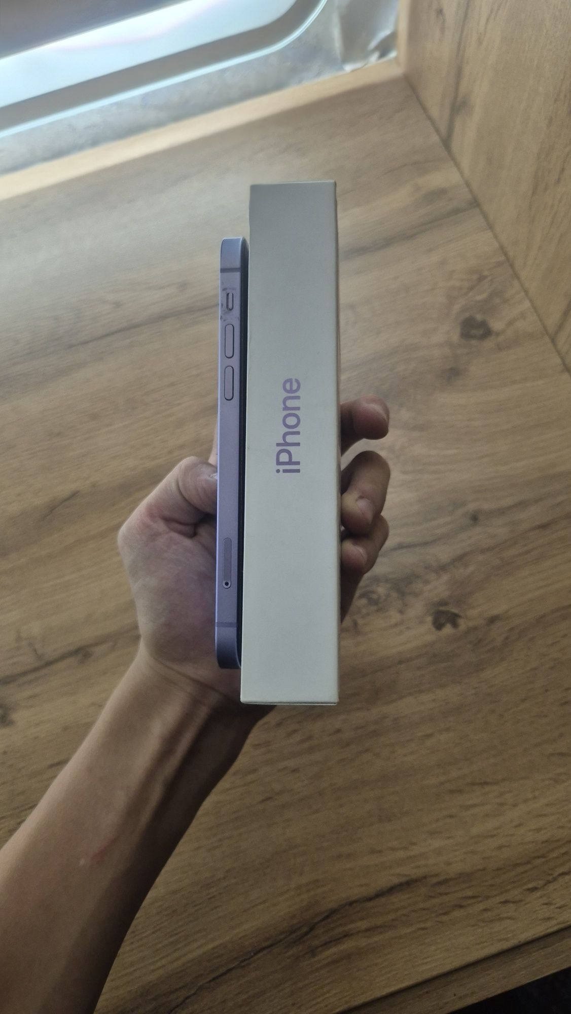 Продам айфон 12 в хорошем состояний.