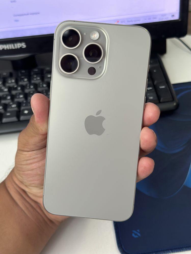 iPhone 15-й Pro Max 256 ГБ акб 90