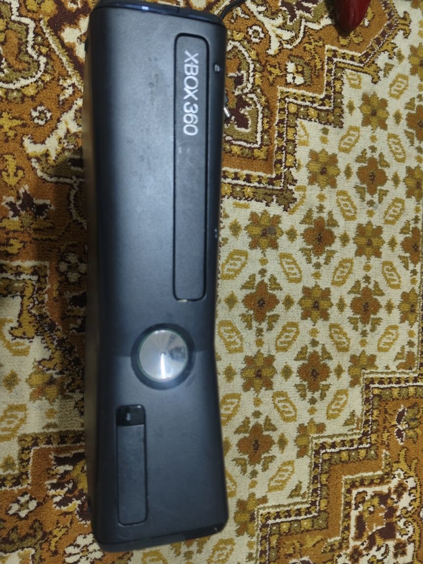 Продам или меняю на ноутбук XBOX 360.