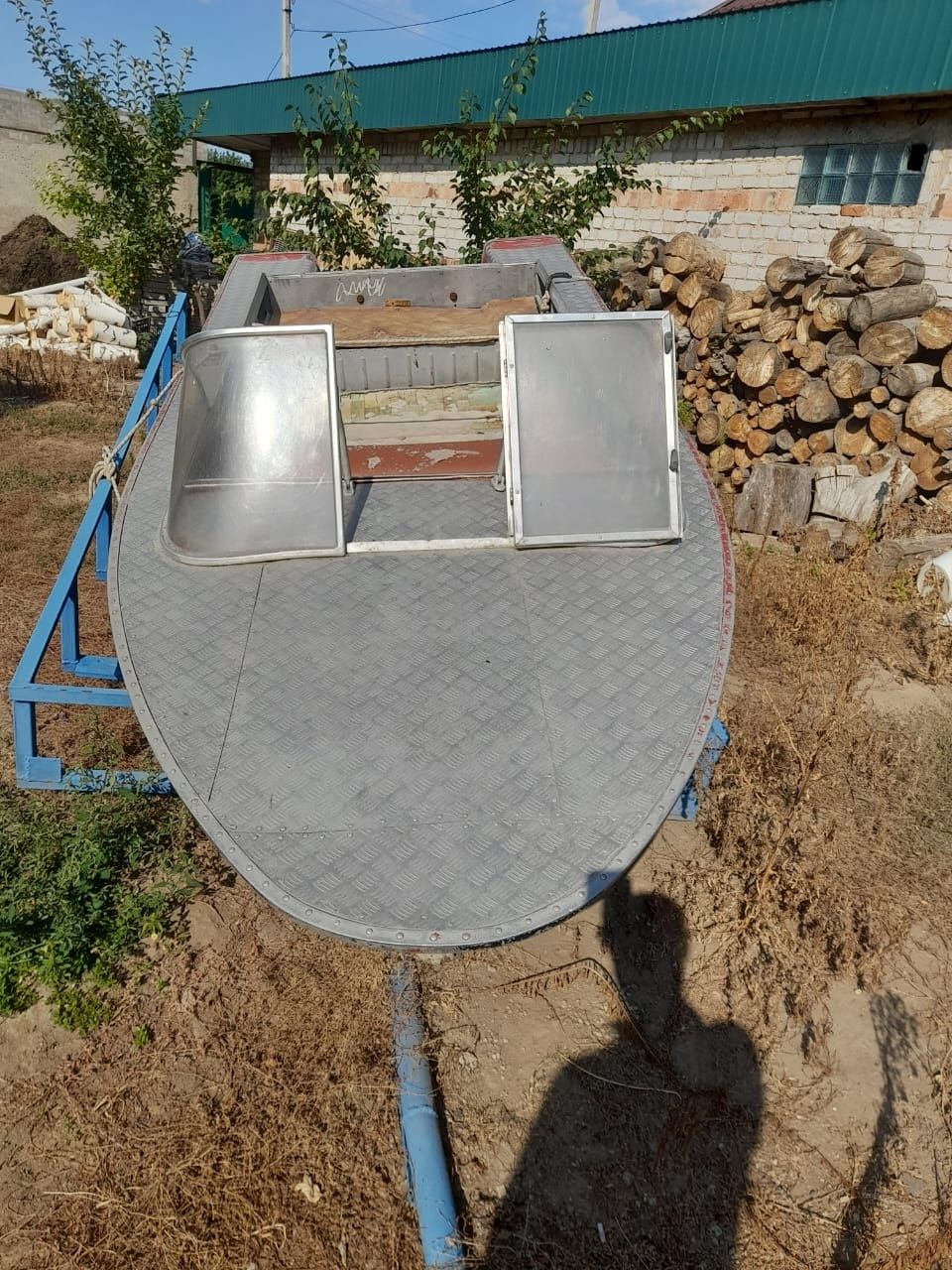 Продам лодку южанка 2
