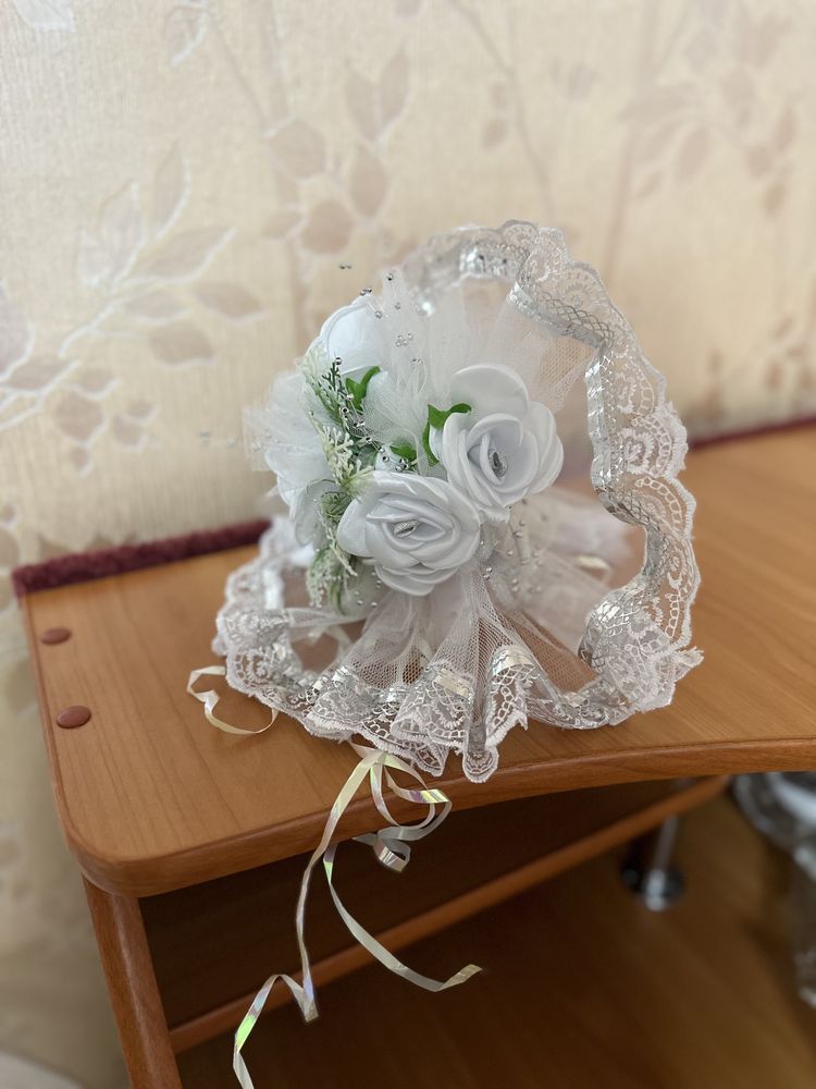 Продам свадебное платье с букетом и короной!