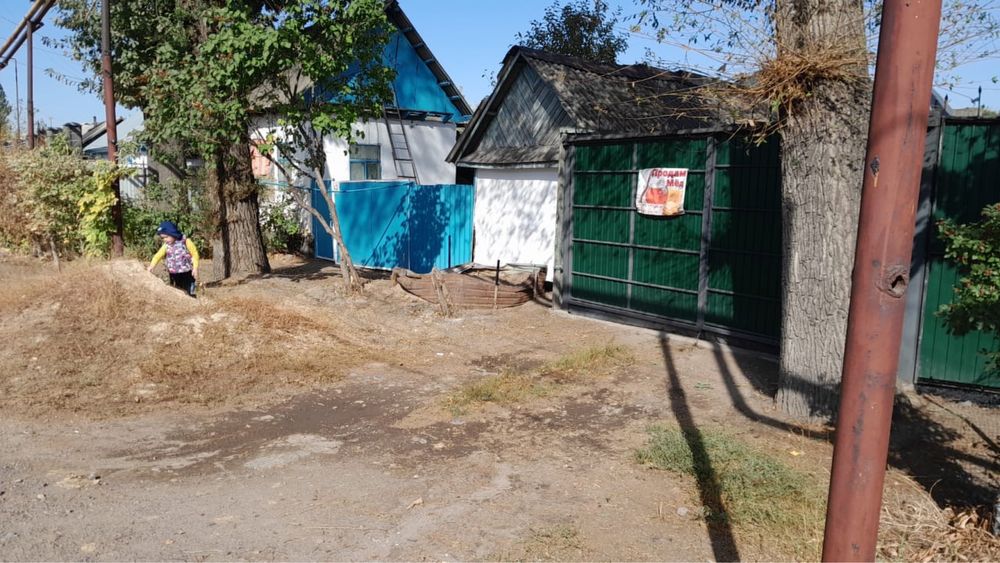 Продам дом срочно, все в шаговой доступности