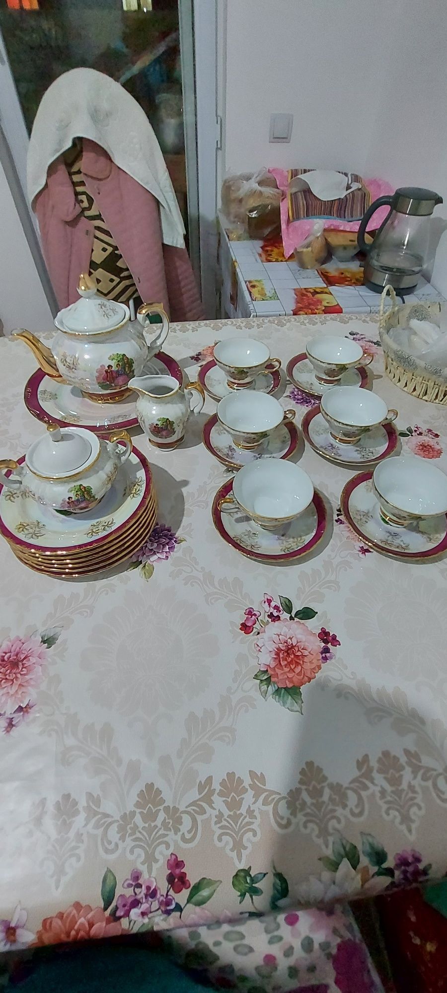 Столовый чайный сервиз Мадонна