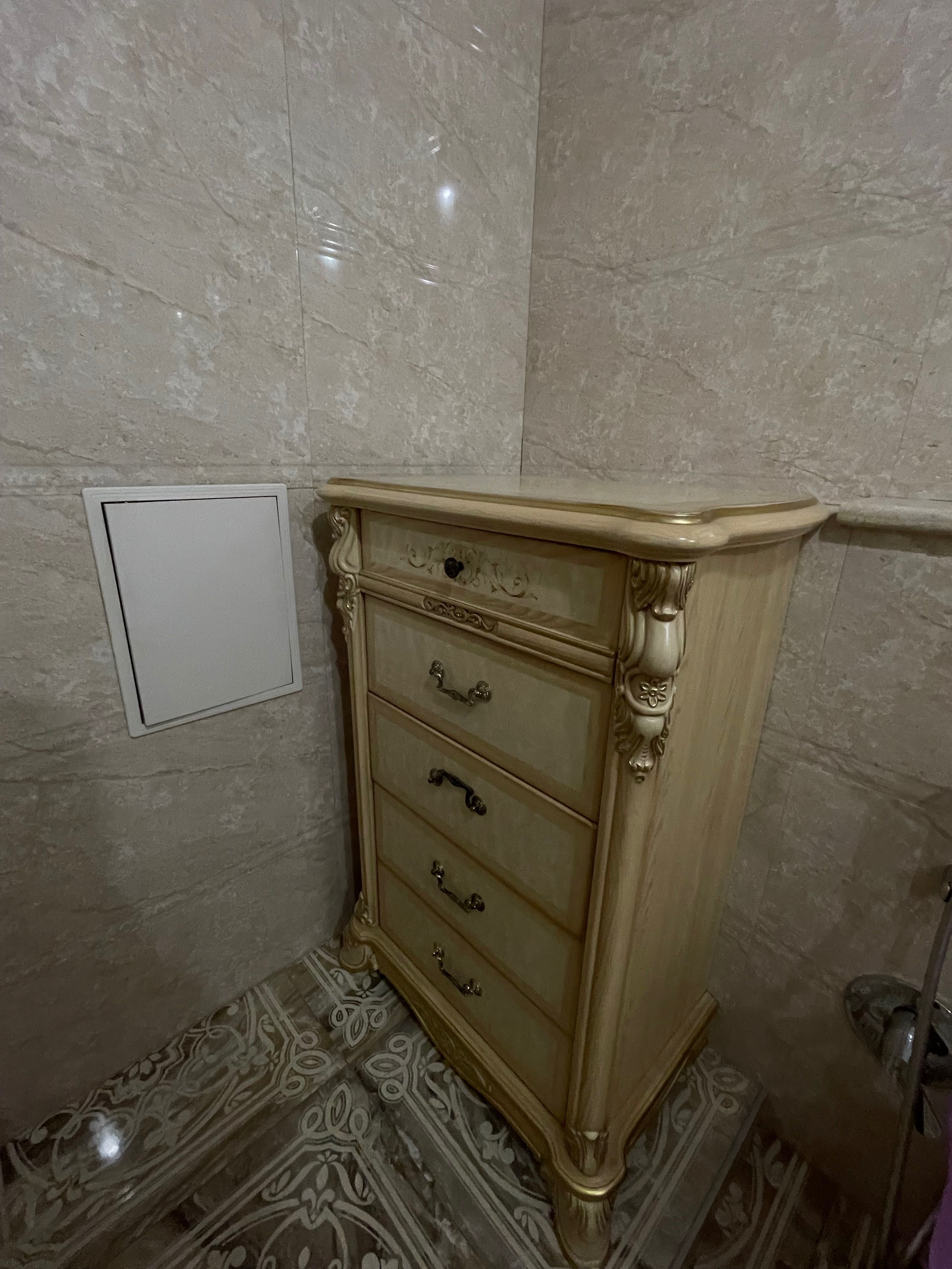 Спальный гарнитур