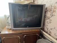 Телевизор LG.