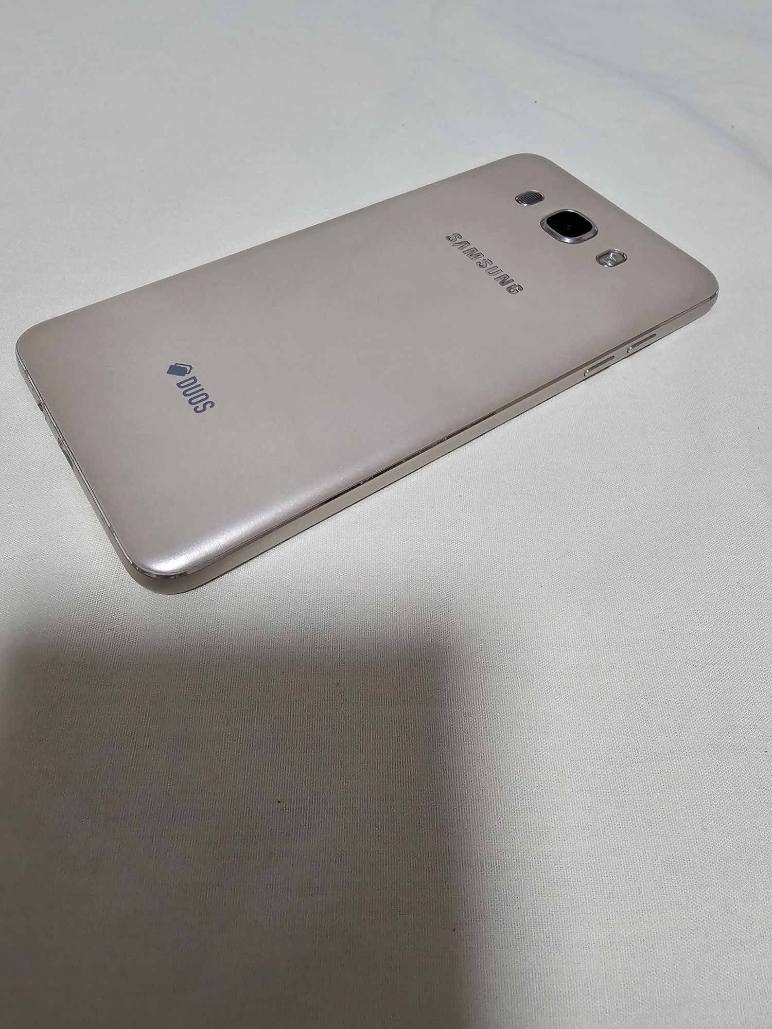 Samsung galaxy J7