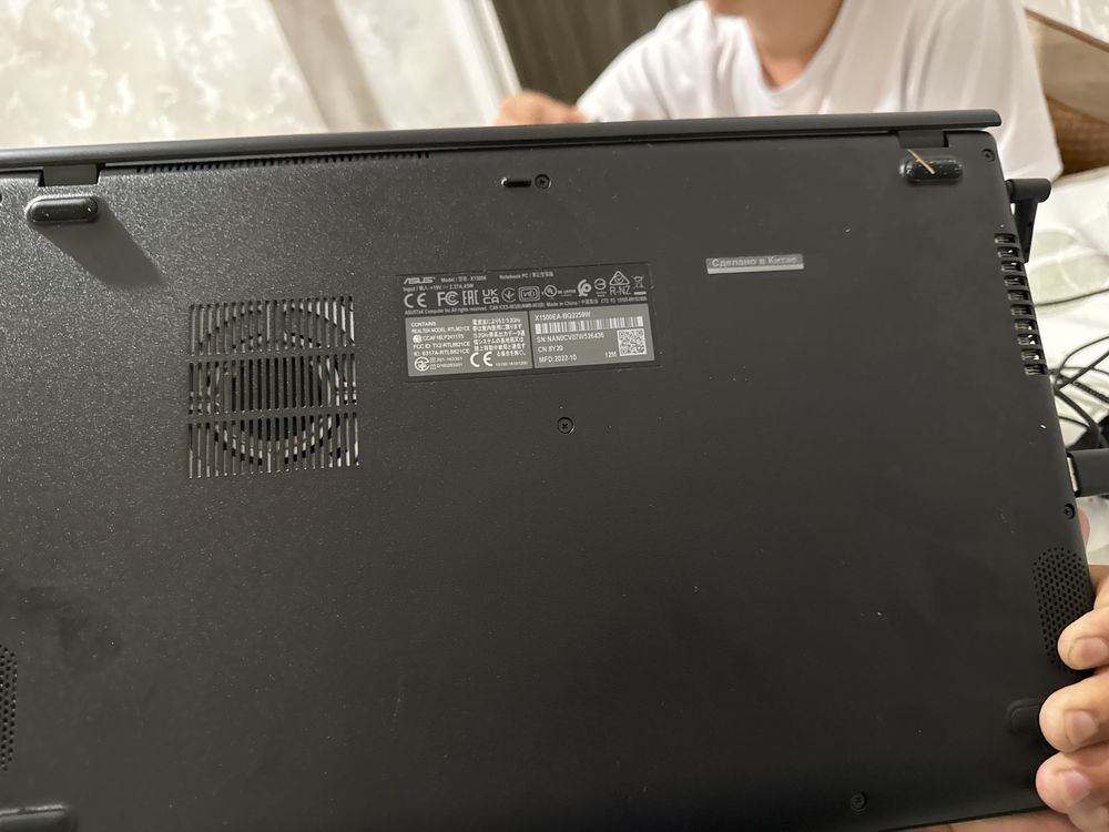 ASUS Vivobook K513EA почти не пользовался