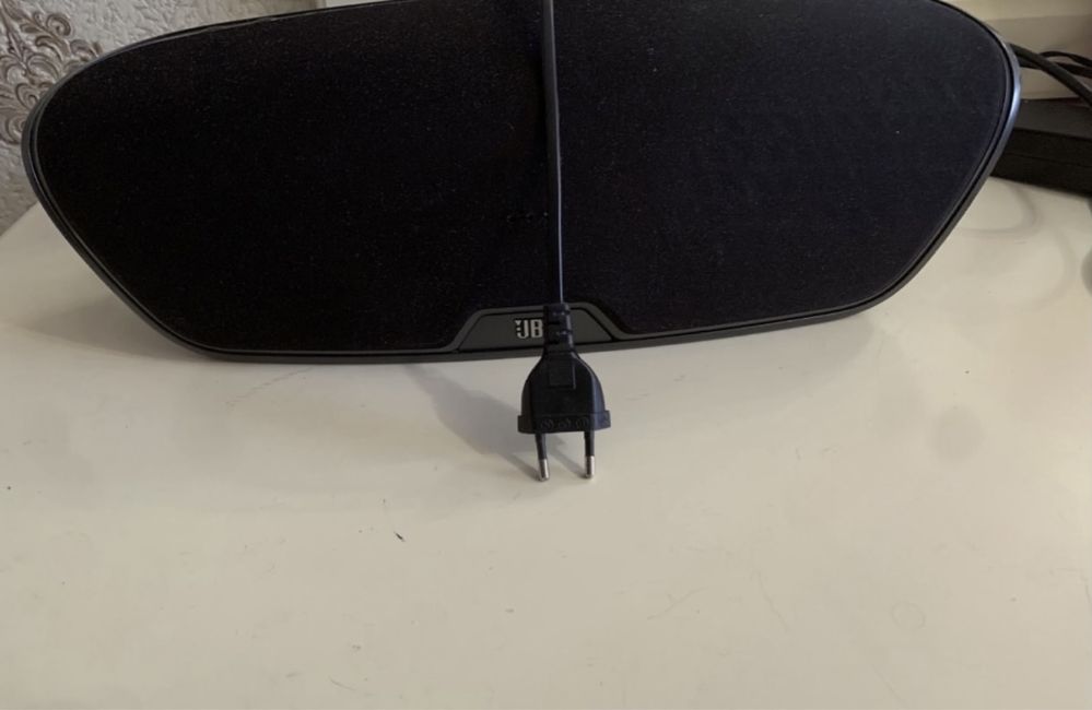 Продам колонку JBL. БЕЗ ШНУРА