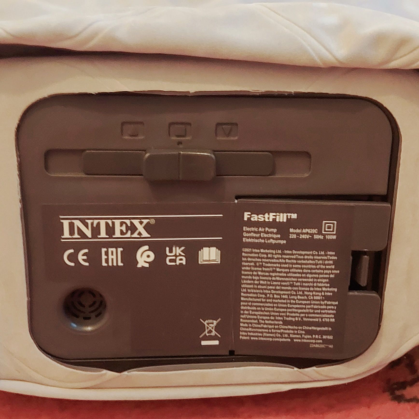 Надувной матрас INTEX Dura-Beam DELUXE (Twin) 64488NP