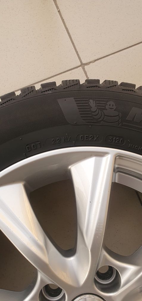 Шины зимние MICHELIN X-ICE NORTH 4 > 185x65x15