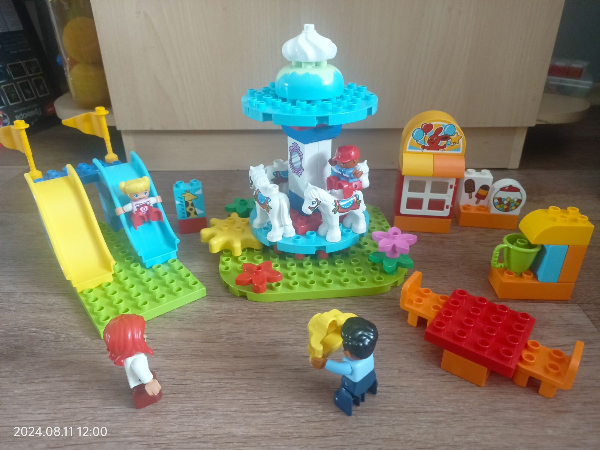 Lego Duplo, парк аттракционов