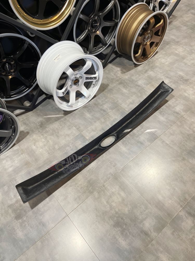 Спойлер под стекло V1 Subaru Forester SH