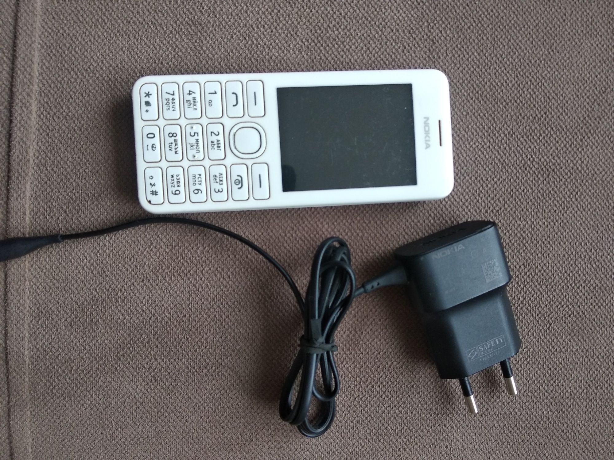 Продам Nokia 206