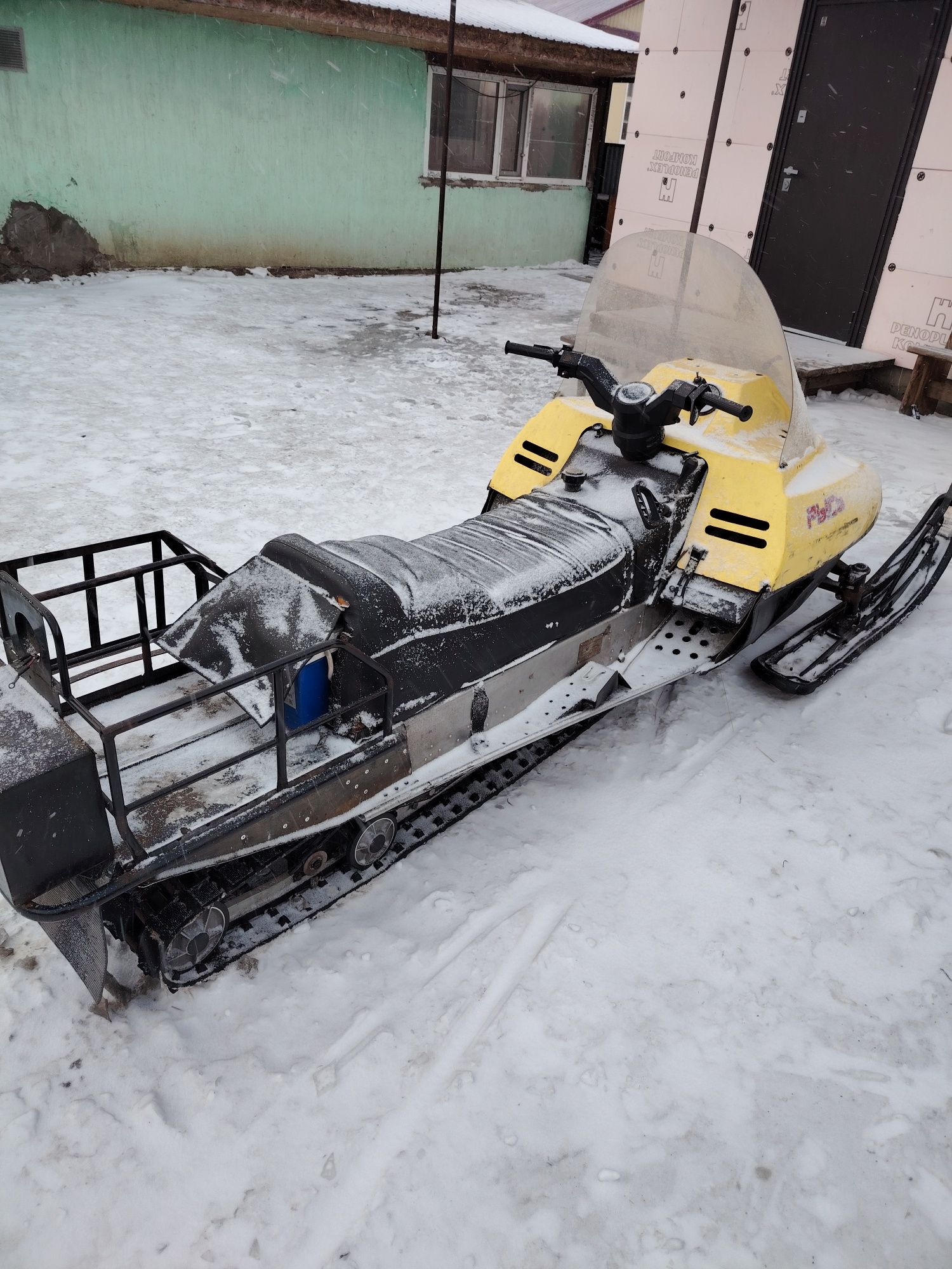 Продаю Снегоход Рысь