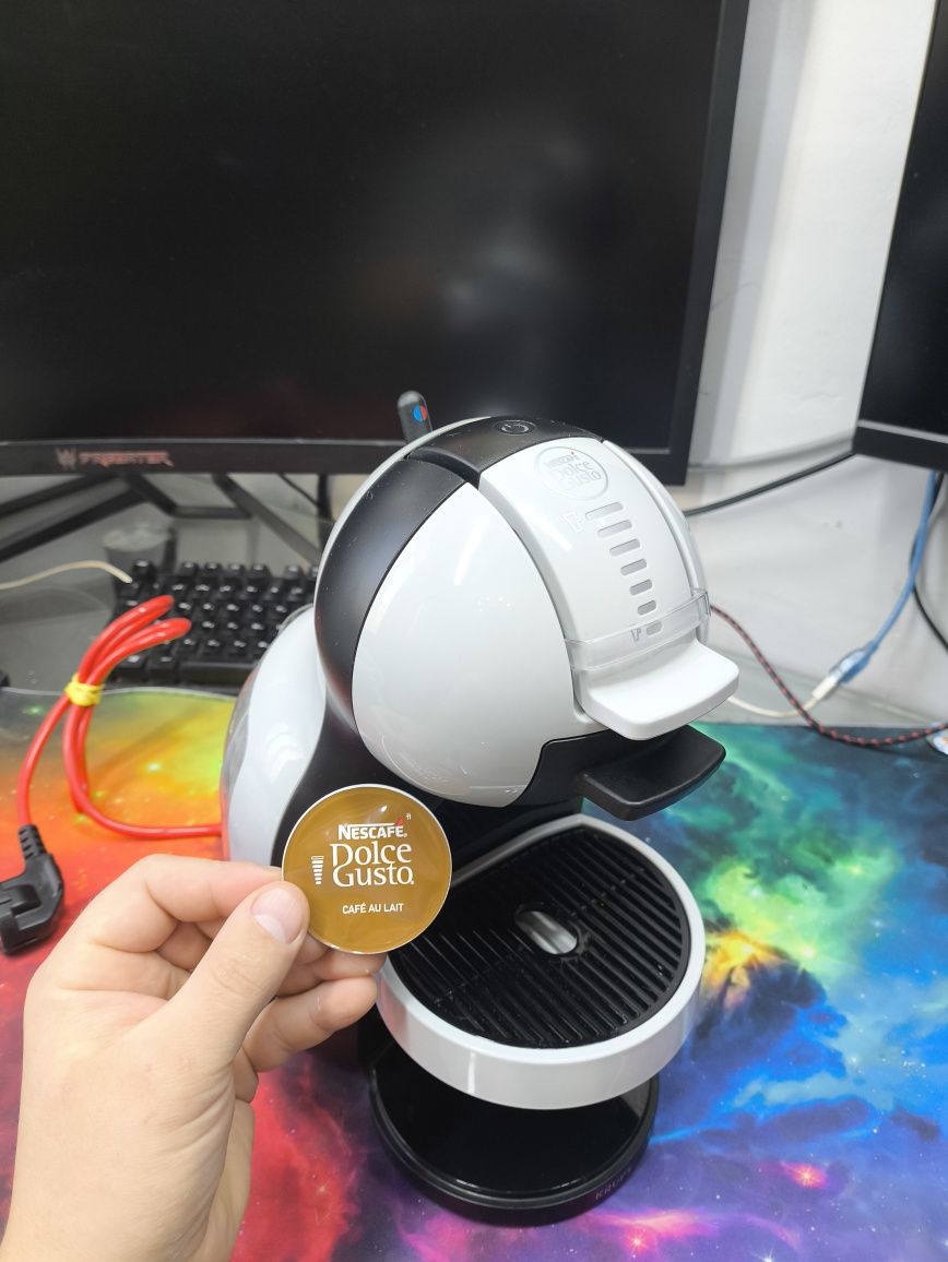 Капсульная кофемашина Nescafe Dolce Gusto