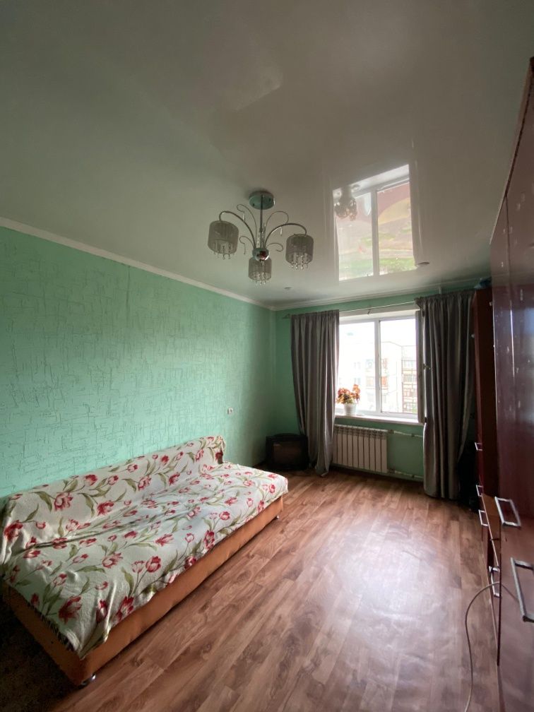 Продам 1 ком квартиру в 20 мкр , гостиничного типа