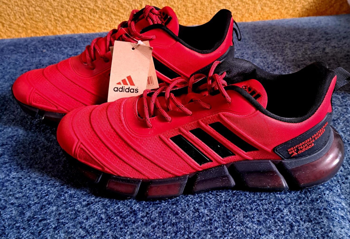 Кроссовки Adidas, Вьетнам, размер 41-42