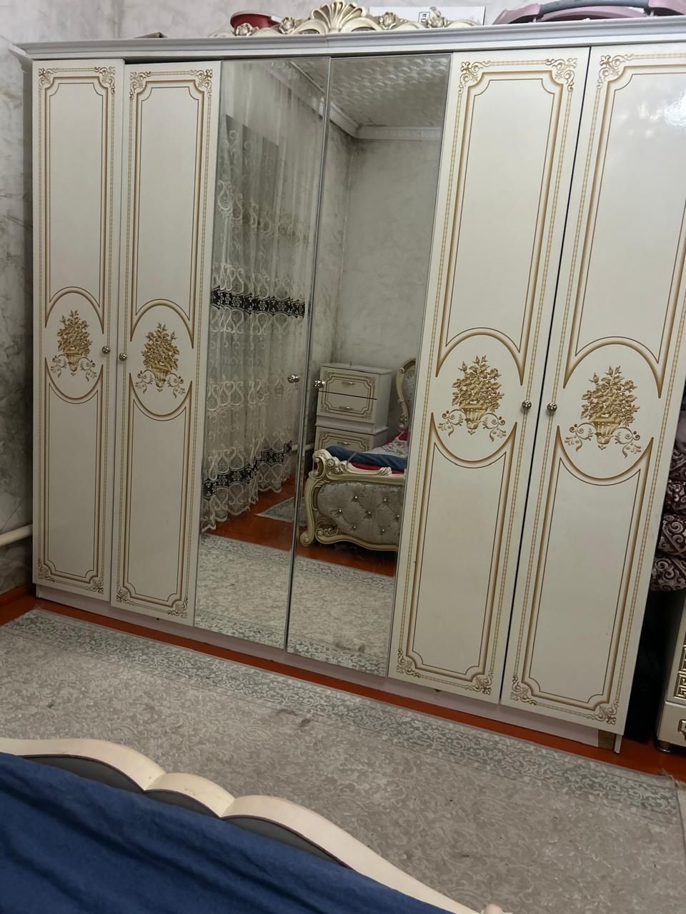Спальный гарнитур.