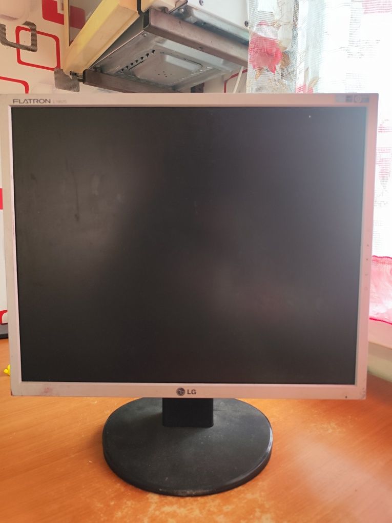 Монитор LG Flatron L1752S, 1280x1024,